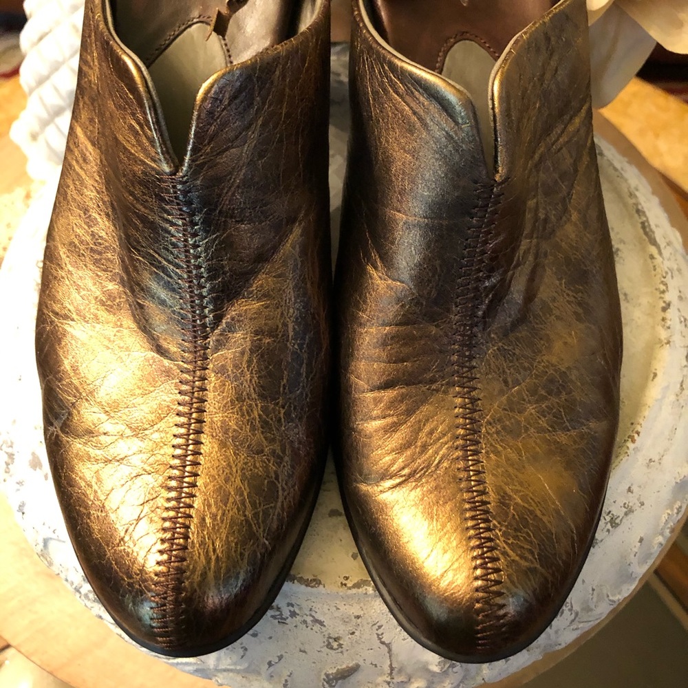 Born Leather Mules - Picture 5 of 10